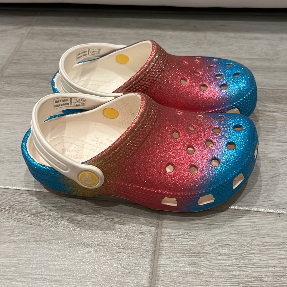 Crocs - Picture 3 of 4